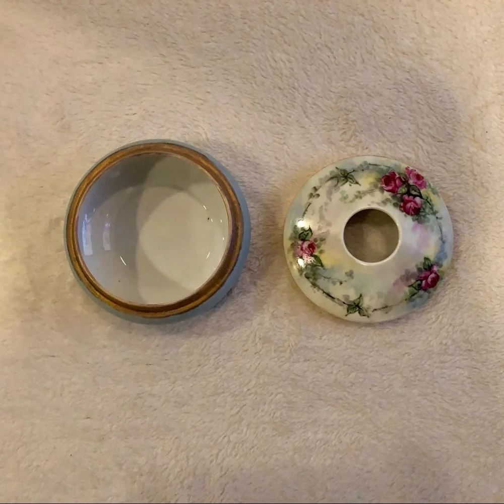 Porcelain Floral Patterned Hair Receiver EUC
